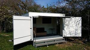 Why hire exhibitor trailers